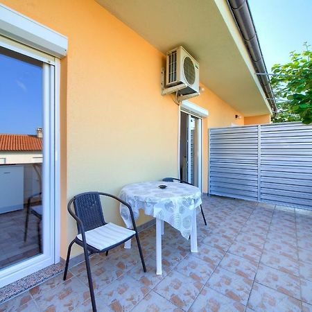 Apartments Petra Krk Town Exterior photo